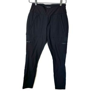 Athleta headlands hybrid cargo joggers black. Size 6